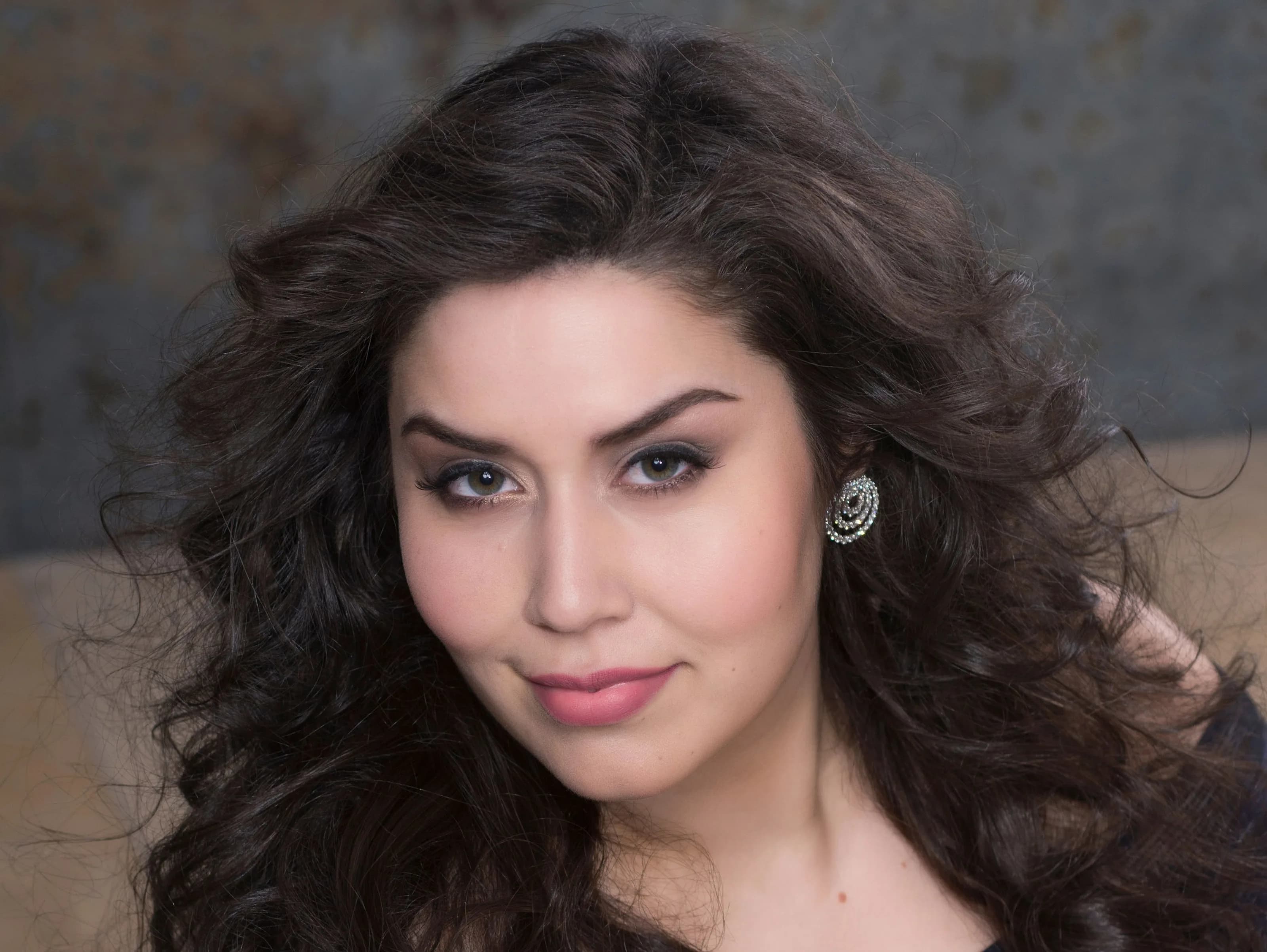 Vanessa Vasquez Headshot 2